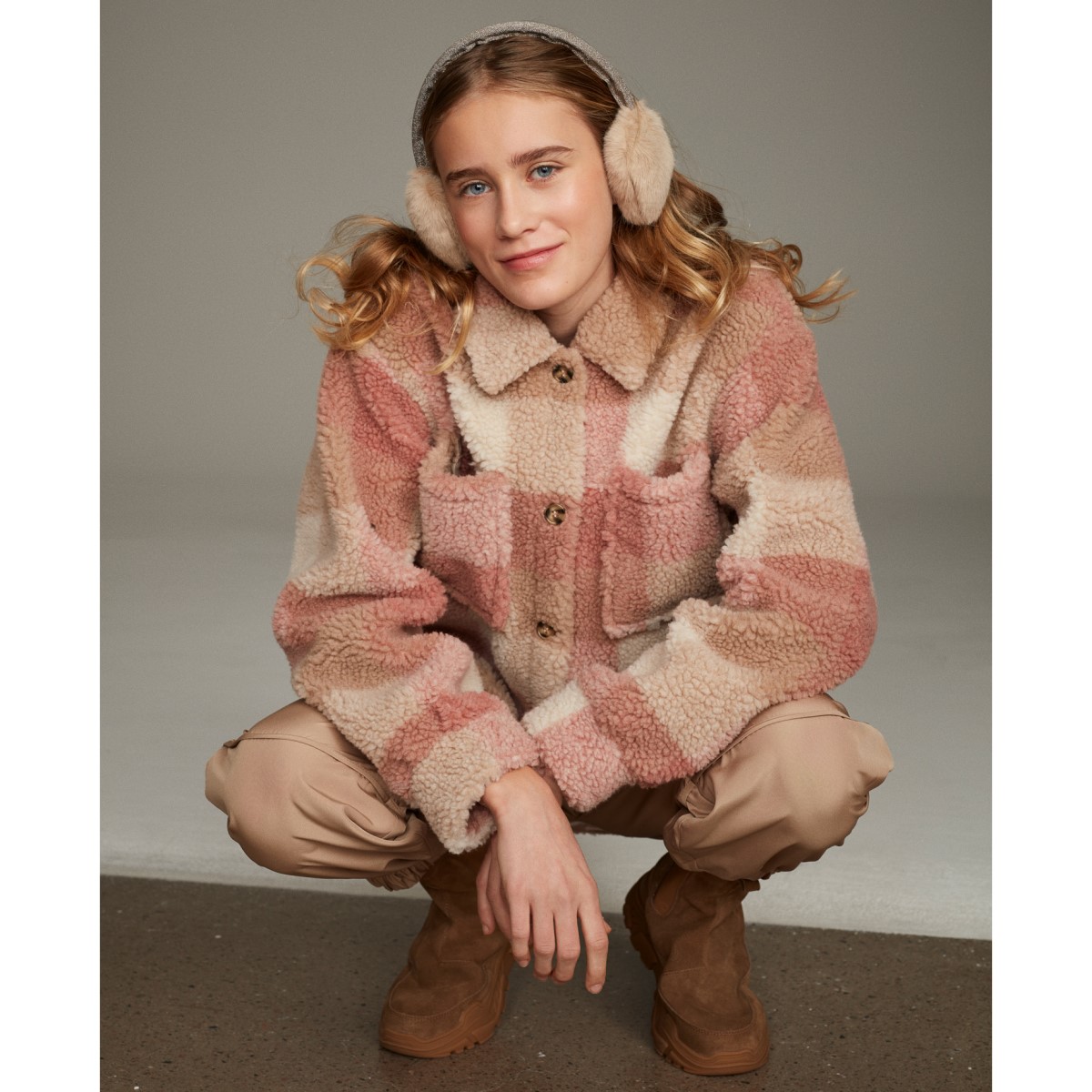 Sofie Schnoor Girls Jakke m. Teddyfleece – Camel / Rosa – Sand - Billede 3